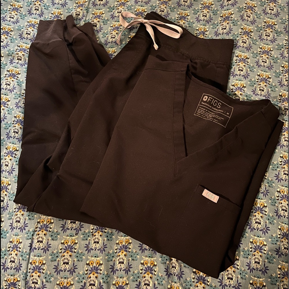 Figs Scrub Set